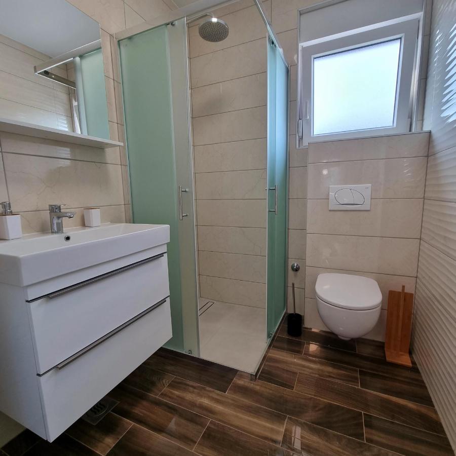 Apartments Happiness Трогир Екстериор снимка