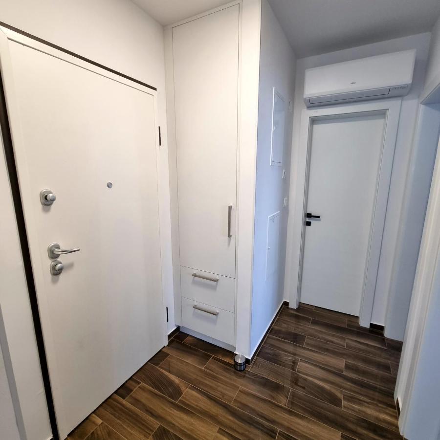 Apartments Happiness Трогир Екстериор снимка