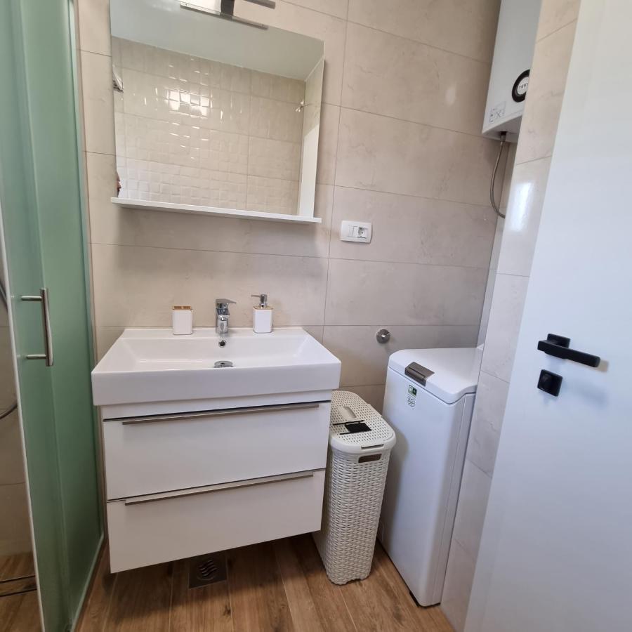 Apartments Happiness Трогир Екстериор снимка