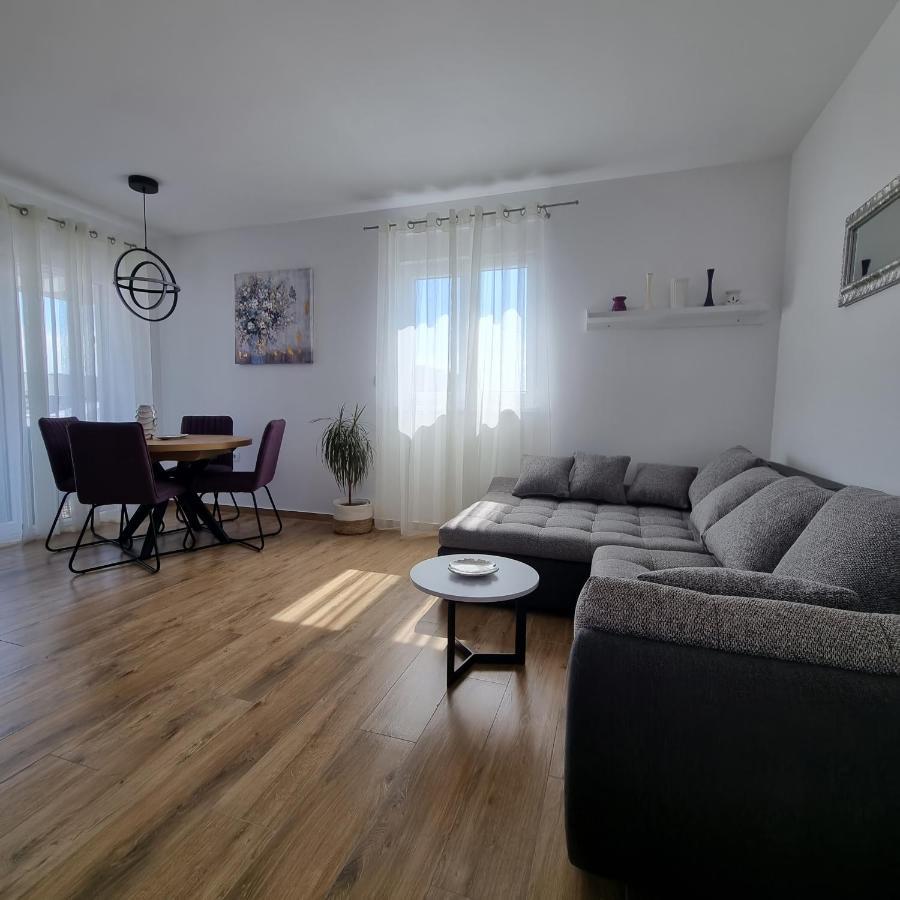 Apartments Happiness Трогир Екстериор снимка
