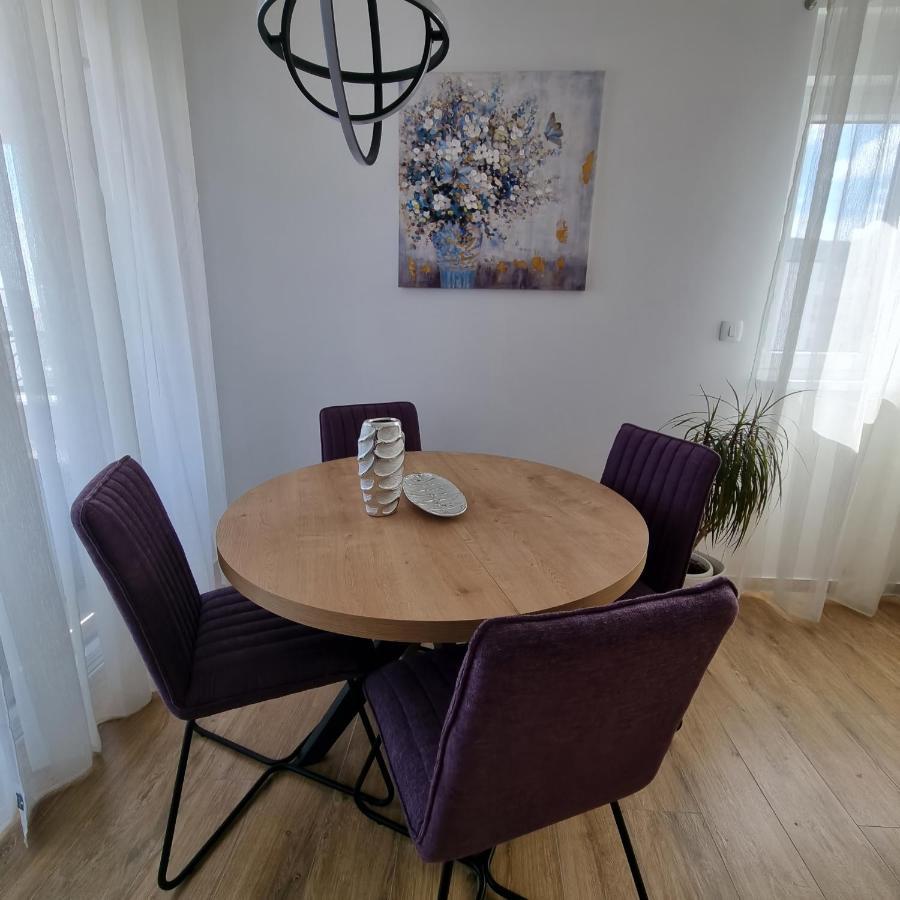Apartments Happiness Трогир Екстериор снимка