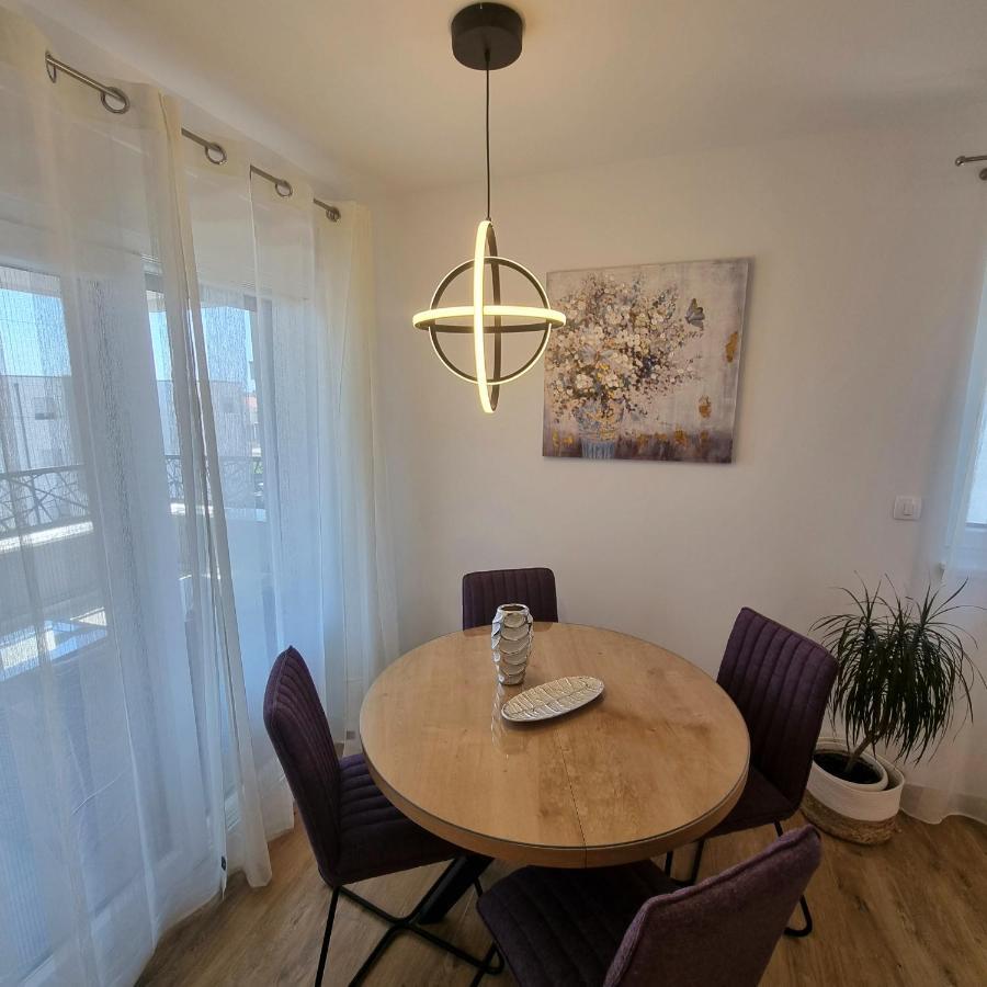 Apartments Happiness Трогир Екстериор снимка