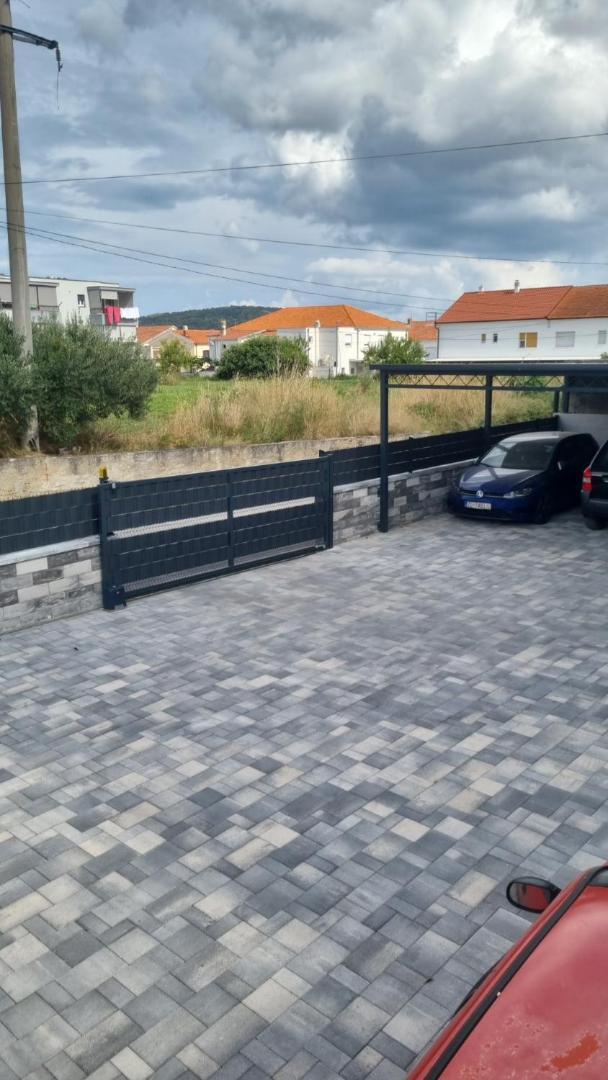 Apartments Happiness Трогир Екстериор снимка